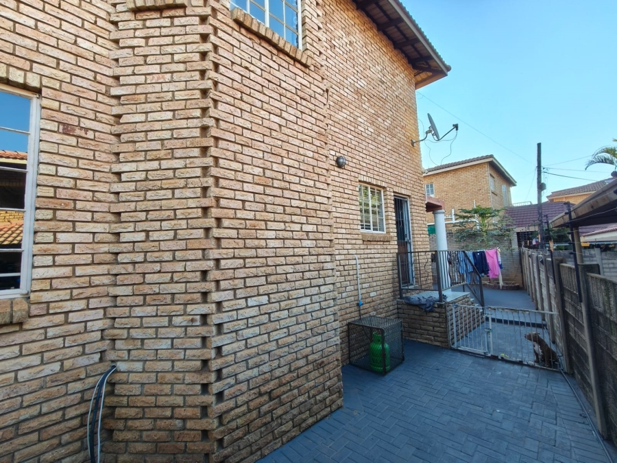 3 Bedroom Property for Sale in Safari Gardens North West
